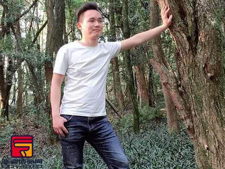 严晓明.jpg