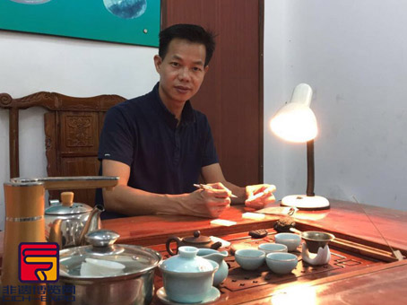 李锐钊.jpg