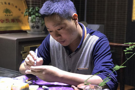 “玉”见另一个自己——惜玉雕刻大师卢兆坤